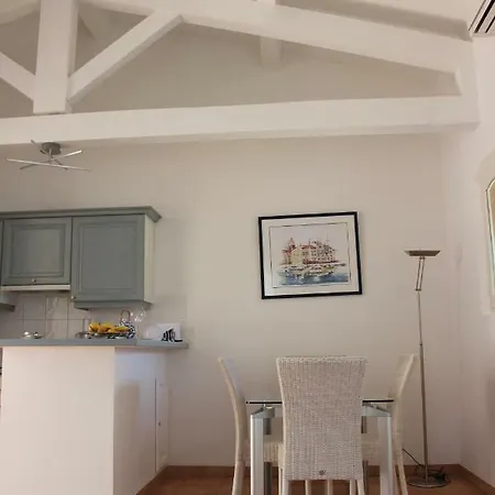 Parc De La Rouvraie Apartment
